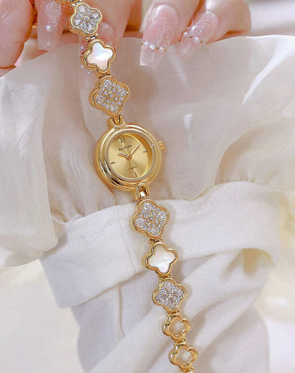 Women's Watch Lucky Four-Leaf Clover Bracelet Elegant Crystal Dress Watches for Women Fashion Luxury Small Quartz Ladies Clock.
