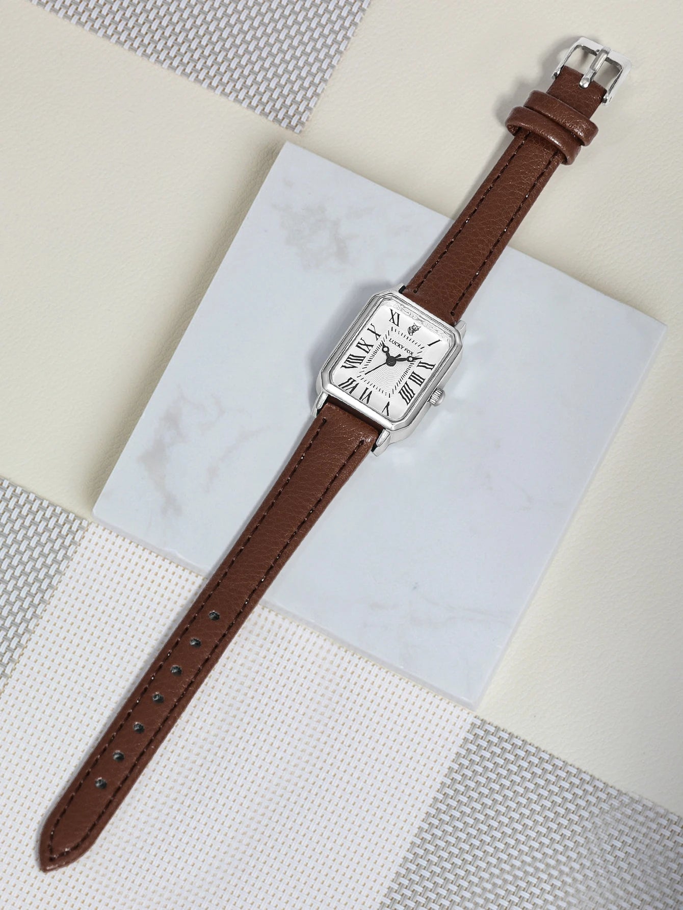 Fashion Rectangle Quartz Wrist Watch for Women Luxury Brand Roman Dial Leather Strap  Ladies Watches Clock.
