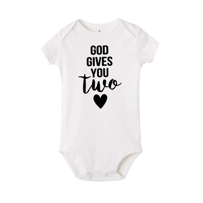 Zwillinge Neugeborenen Baby Body Sommer Infant Baby Geboren Kurzarm Kleidung Jungen Mädchen Overall Schwangerschaft Ankündigung Zwillinge Geschenke.
