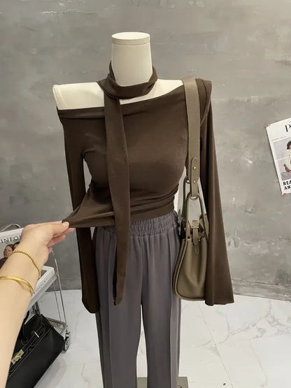 Sexy One-Shoulder Long Sleeve T-Shirt with Scarf Short Flared Sleeve Blindfolded Entry Base Shirt Tight Short Crop Top.