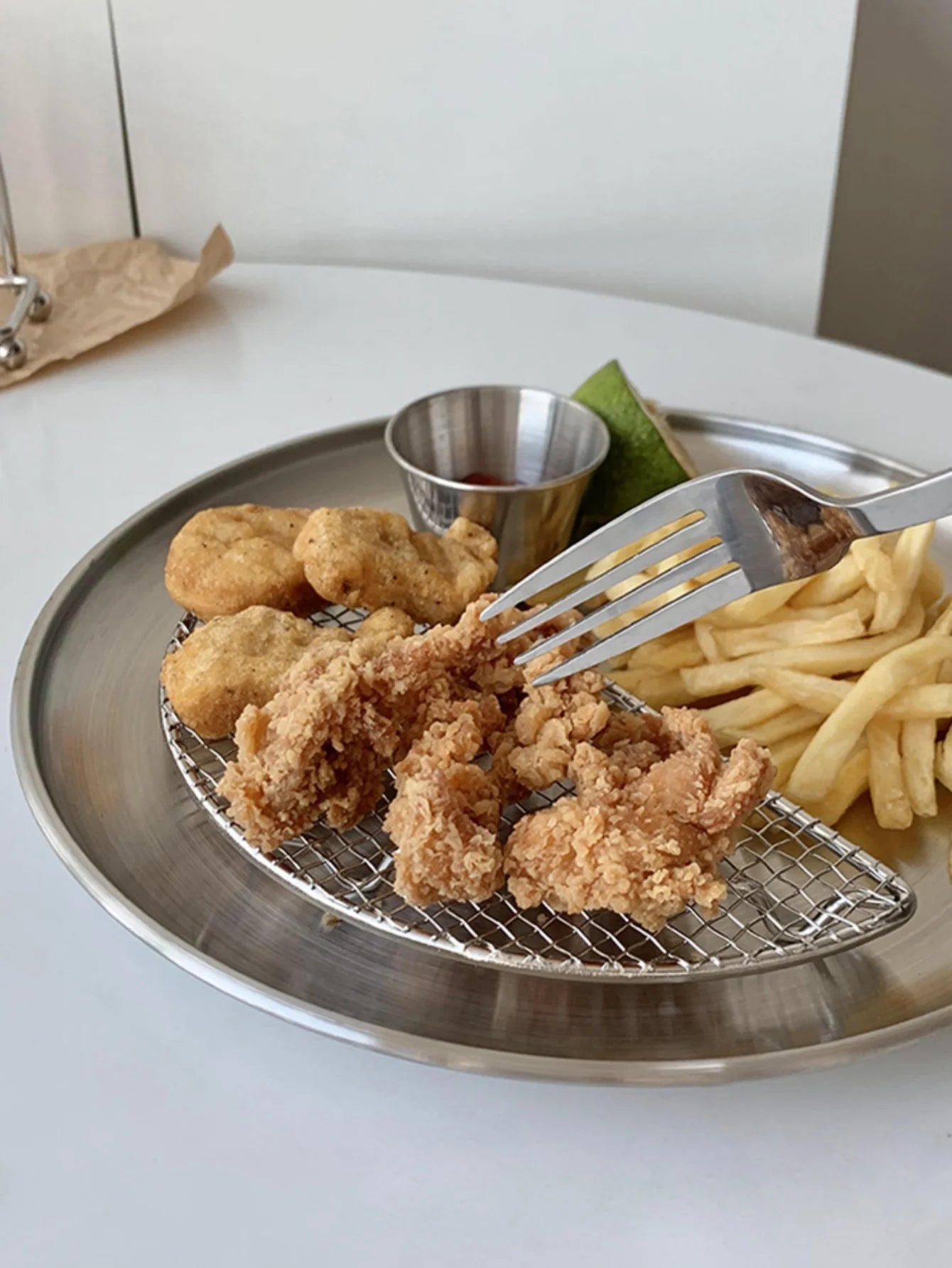 4pcs stainless steel silver plates, Korean style grilled meat plates, household circular trays, bone plates, cake plates.