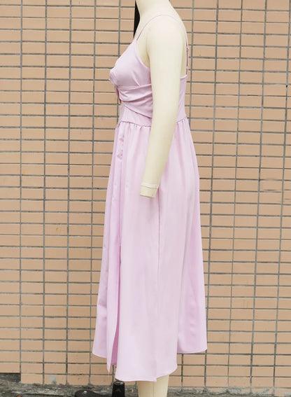 Damenbekleidung im neuen Stil von Amazon, Tank-V-Ausschnitt, großes Swoop-Kleid, schlank, dass Sie Ihre Silhouette glättet, mittellanges Kleid mit offenem Rücken.