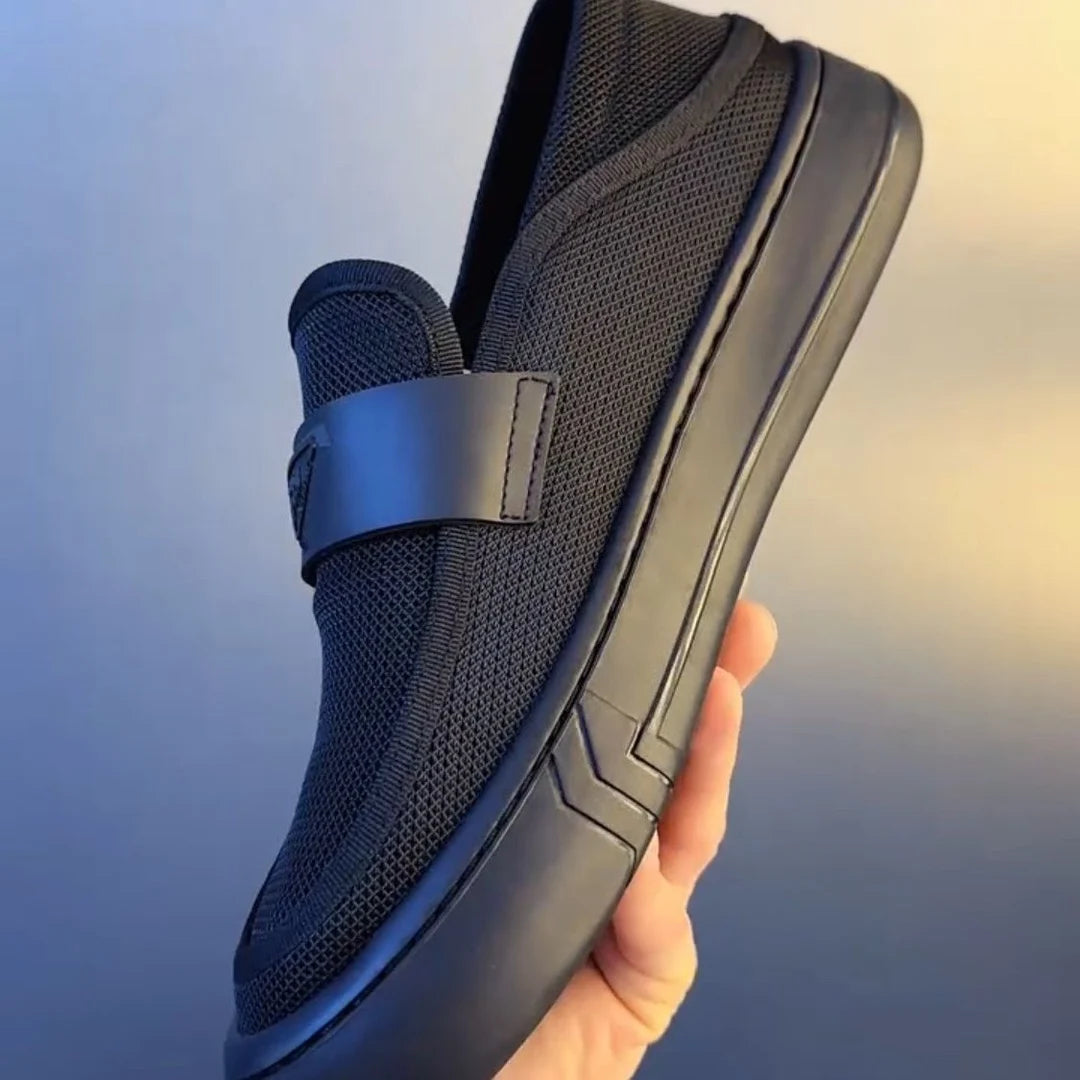 2025 Men's Slip-On Breathable Mesh Skate Shoes Ultra-Light Low-Top Casual Sneakers Trendy Minimalist Comfort Footwear for Men.