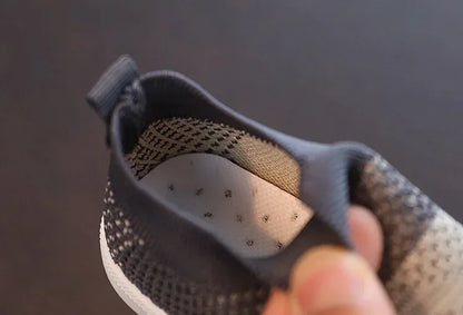 Children Shoes Spring Autumn Kids Sneakers Soft Breathable Mesh Boys Slip-on Shoes Patchwork Color Girls Shoes.