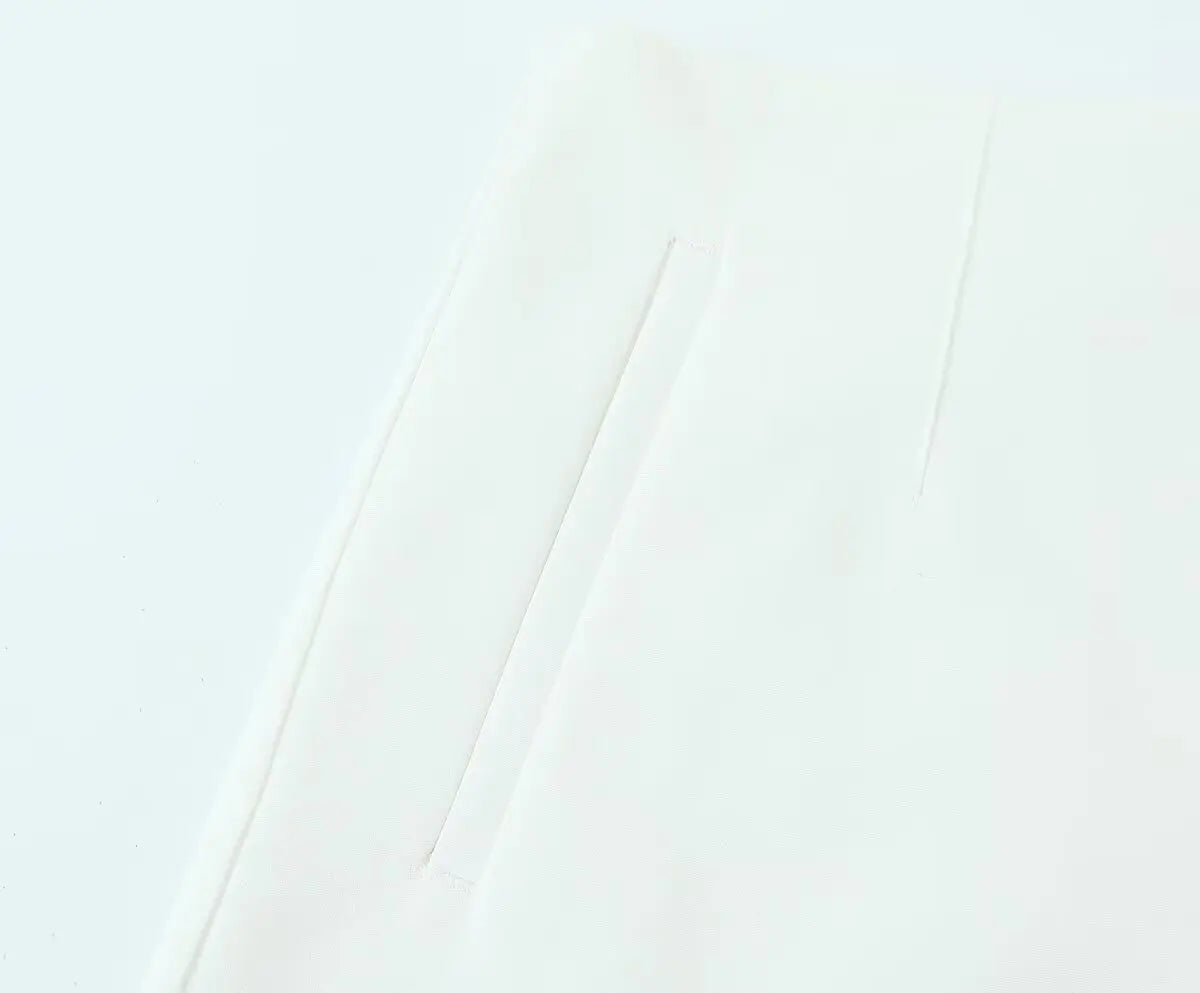 ZBZA Women High Waist A-line Shorts Loose Fit Double Pocket Zipper Solid Color Casual Mini Shorts Spring Summer New Chic Shorts.