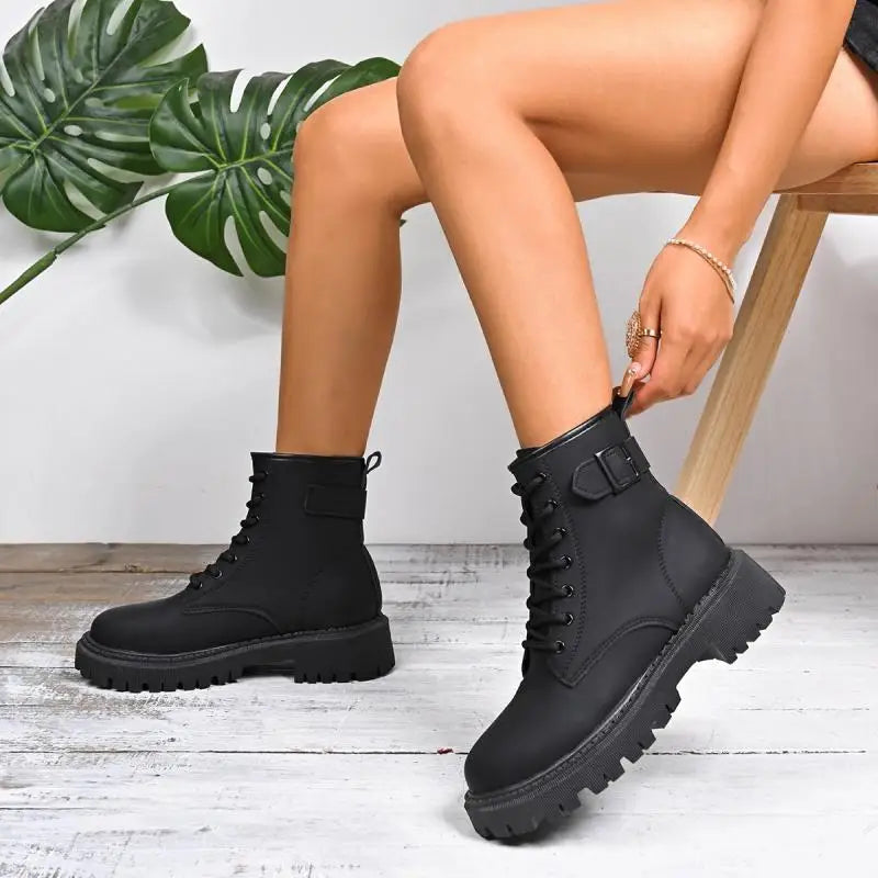 Chunky Platform Thick Heel Pink Ankle Boots Women 2025 Winter Punk Thick Bottom Lace Up Motorcycle Boots Metal Buckle Booties