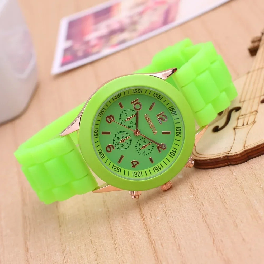 2025 New Fashion Luxury Brand Women's Watch Silicone Strap Quartz Wrist Watch for Female Relogio Feminino Zegarki