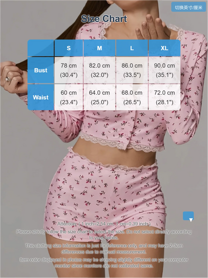 Damen-Pyjama-Set mit Blumenspitzenbesatz, vorne, kurzärmliges Oberteil und Shorts, lässige, bequeme Nachtwäsche.