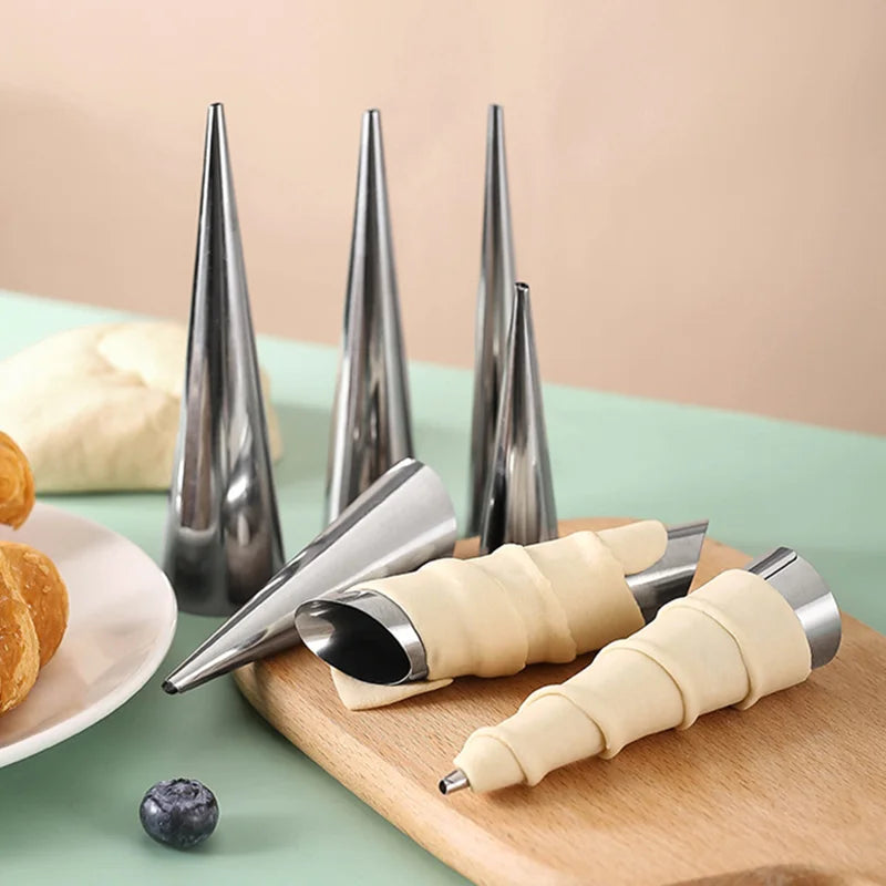 16Pcs Conical Tube Cone Roll Moulds Spiral Croissants Molds Cream Horn Mould Pastry Mold Cookie Dessert Kitchen Baking Tools.