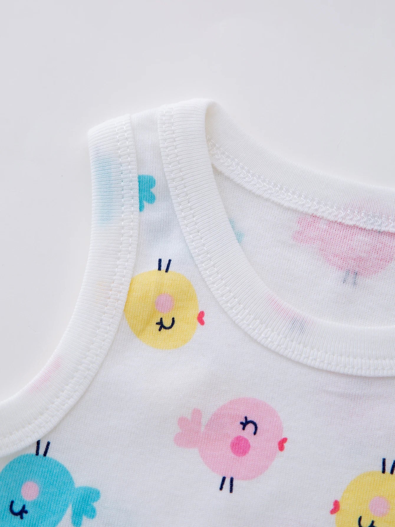 7 stücke Zufällige Neugeborenen Kleidung Casual Baumwolle Komfortable Sommer Jungen und Mädchen Ärmellose Dreieck overall kinder Zubehör.