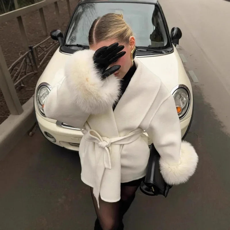 2025 Autumn Winter Chic Lapel Plush Coat With Belt Women Vintage Faux Fur Sleeve Tweed Open Coats Female Casual Street Outwear.