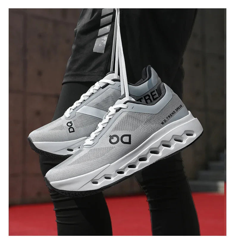 Men Women Comfortable Shoes Unisex Breathable Mesh Walking on Ultralight Outdoor Running Casual Sneakers Clouds Shoes