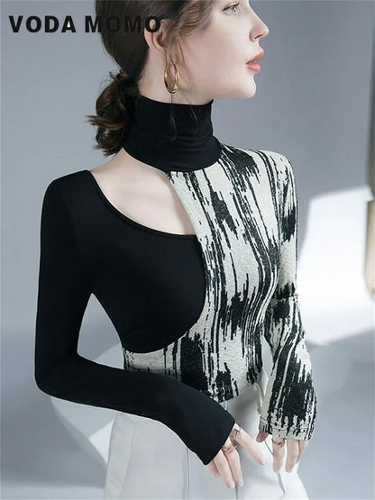 Women Design sense Printing Hollow Out Pullovers Elegant Slim Top Spring Autumn 2024 New Turtleneck Long Sleeve Fashion T-Shirts.