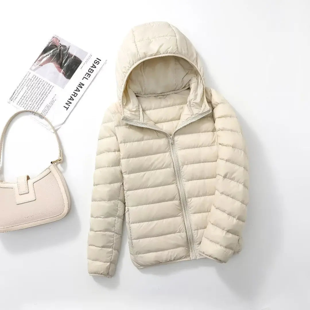 2024 neue Ankünfte Frauen Mit Kapuze Ultra Leichte Packbare Puffer Jacken Herbst Winter Weiße Ente Unten Weiblichen Koreanischen Dünnen Mantel.