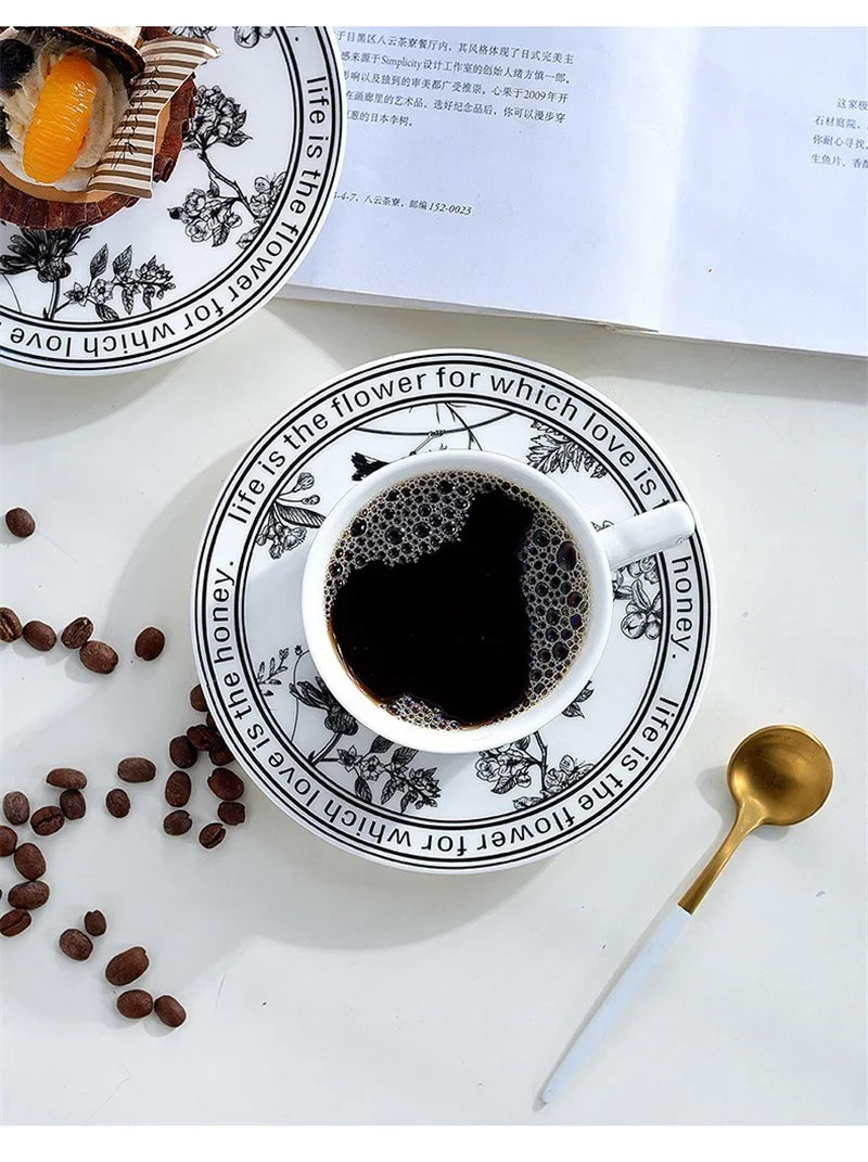 Vintage Elegant Ceramic Mug Floral bird pattern Coffee Cup and Saucer Afternoon Tea Cup Dessert Tray Exquisite Gift Water Cup.