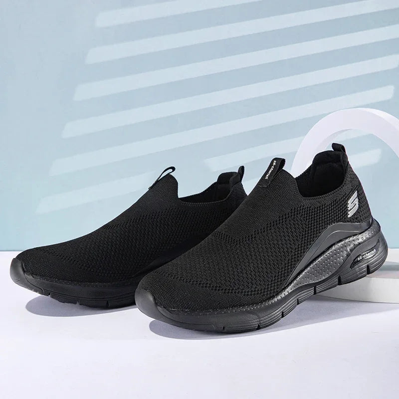 Men's Sports Running Shoes Fashion Breathable Cotton Shoelaces Increased Heel Sneakers Mesh Casual Sports Shoes.