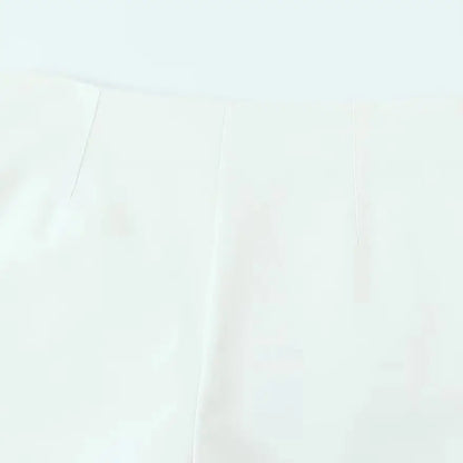 ZBZA Women High Waist A-line Shorts Loose Fit Double Pocket Zipper Solid Color Casual Mini Shorts Spring Summer New Chic Shorts.