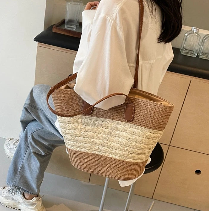 Straw bag bag women's summer inswind 2024 new beach seaside outdoor travel vacation large capacity shoulder bag.