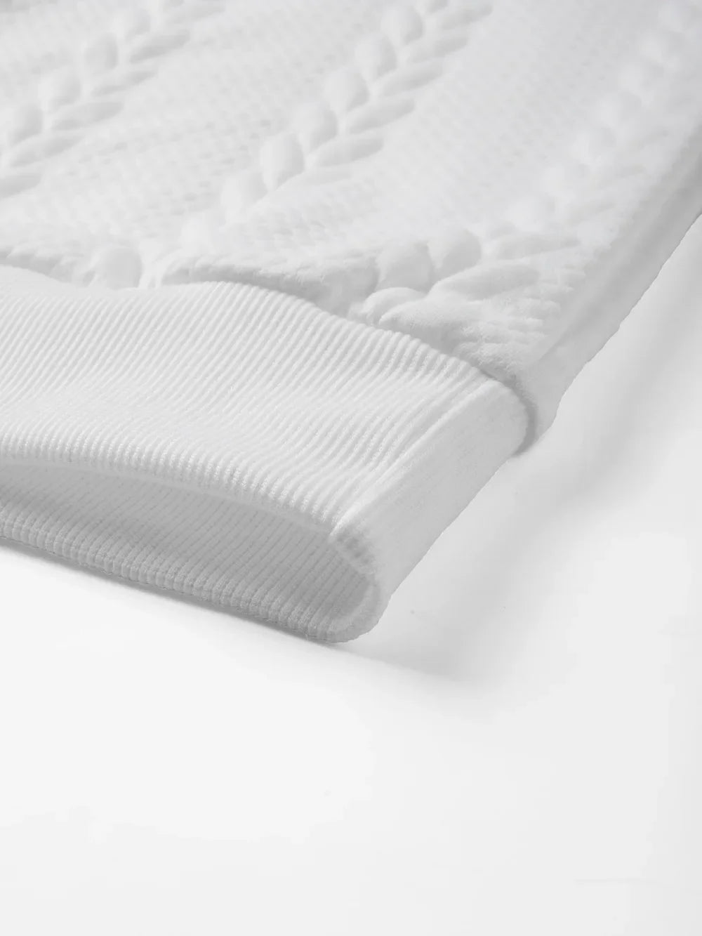 Autumn Casual Long Sleeve Pullover Turtleneck for Old Money Style Solid Color Knitted Jacquard Round Neck Sweater Male Clothing.