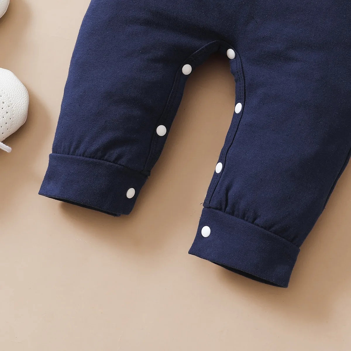 0-12 Monate Neugeborene Baby Bodysuit Kleinkind Baby Stram pler lange Ärmel Brief druck Overall Hut Mode niedlichen Stil tägliche Kleidung.