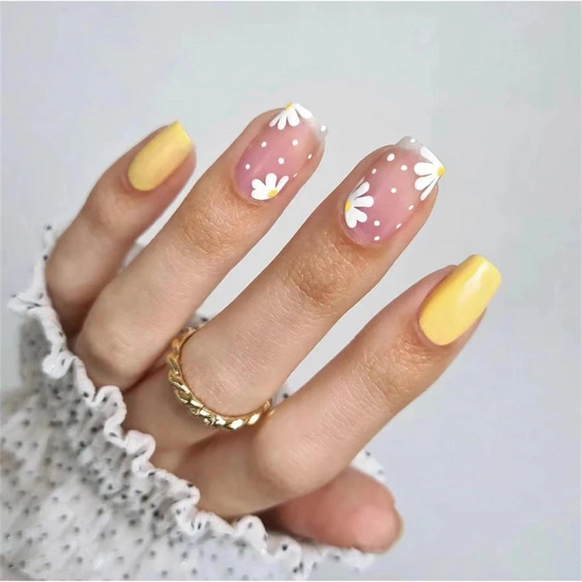24Pcs/Set White Wave Minimalist Style Fake Nails Full Coverage Adhesive Artificial Wearing False Nails French Press on Nail Tips.