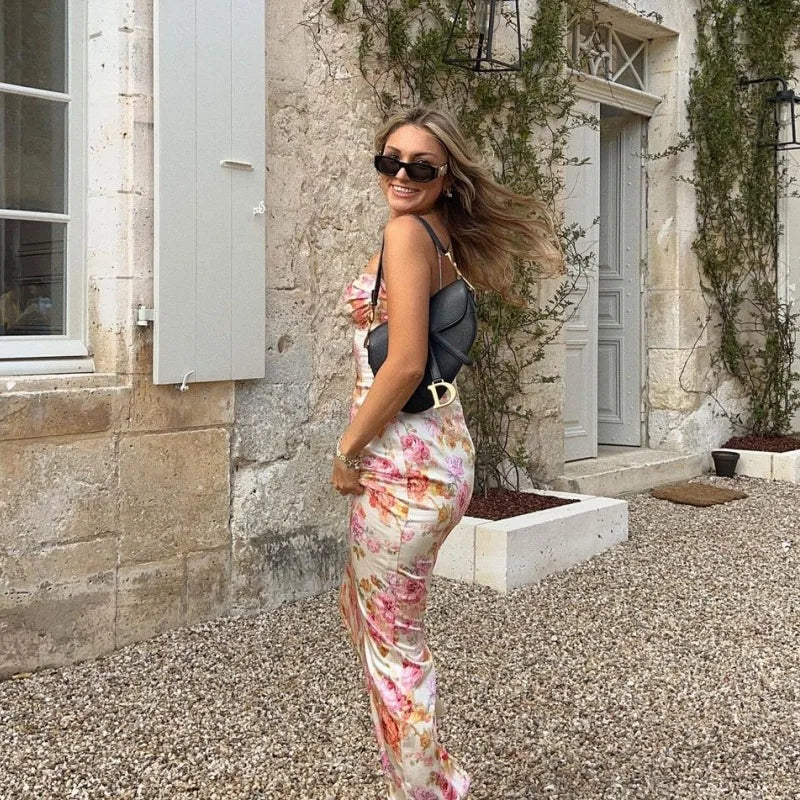 Damenbekleidung, Sommermode, neue Mode, bedruckt, schlank, sexy, rückenfrei, Sling-Kleid.