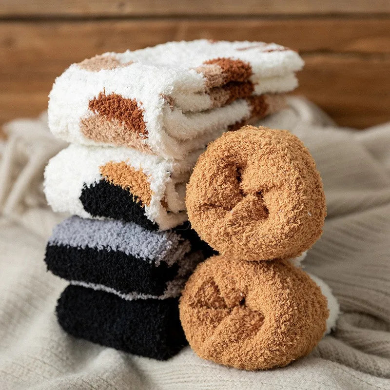 Women Socks Winter Warm Fluffy Socks Cute Animal Claw Cat Paw Footprint Fuzzy Socks Thicken Coral Fleece Home Floor Sleep Socks.