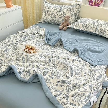 Printed Thin Duvet Skin-friendly Comforter 100x150cm for Kids Quilt Soft Bedspread Summer Blanket edredones (No Pillowcase).