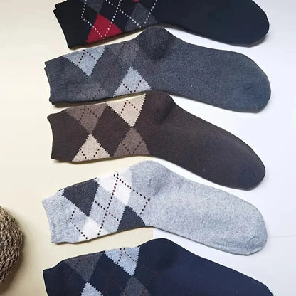 5 Pairs Men's Splicing Diamond Patterns Wool Socks Warm Winter Mid Length Socks Thickening Soft Cold-resistant Men Boots Socks.