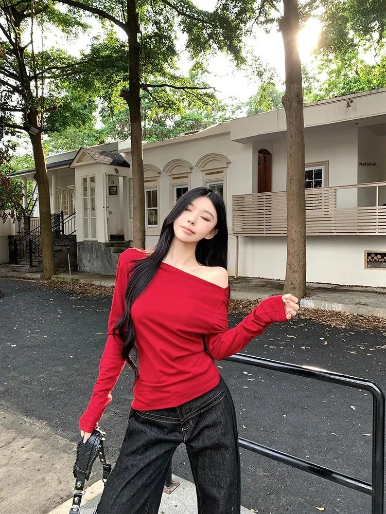 Slim Fit Long Sleeve T-Shirt Shoulder Bared One Shoulder Style Casual Streetwear for Young Women Fashionable And Stylish