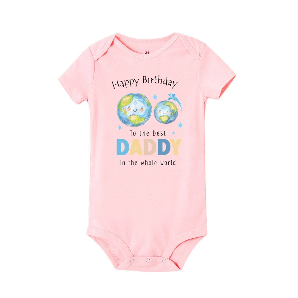 Alles Gute zum Geburtstag zum besten Papa in der ganzen Welt. Baby-Strampler mit Aufdruck, Papa-Geburtstagsfeier, Kleinkind-Outfit, Body, Neugeborenen-Overall.