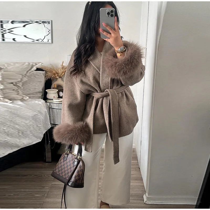 2025 Chic Revers Plüsch Mantel Mit Gürtel Frauen Vintage Feste Faux Pelz Hülse Tweed Offene Mäntel Weibliche Herbst Casual Straße outwear.