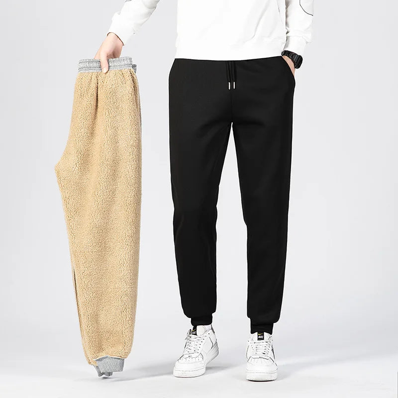 Pants for men in autumn and winter, thickened with fleece for outerwear, casual pants, warm lamb wool sports sweatpants.