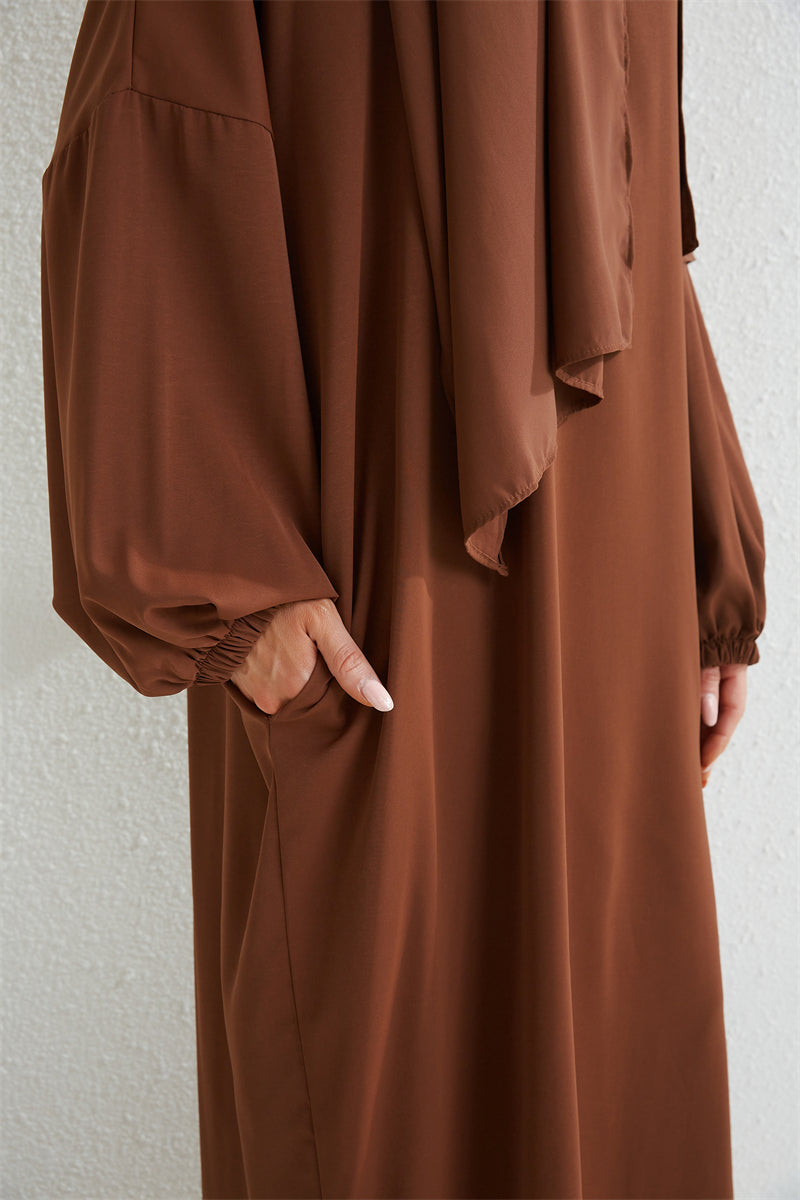 Muslim abaya