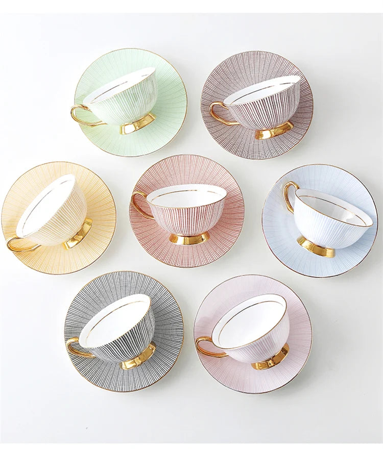 Bone China Tea Cup Saucer Spoon Set 200ml Elegant Coffee Cup Gold Porcelain Tea Set Ceramic Teacup Cafe Espresso Cup British Mug.