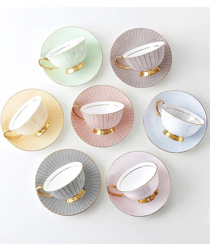 Bone China Tea Cup Saucer Spoon Set 200ml Elegant Coffee Cup Gold Porcelain Tea Set Ceramic Teacup Cafe Espresso Cup British Mug.