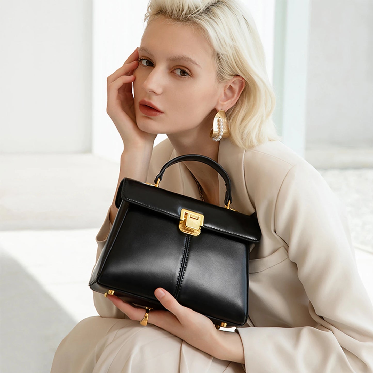 ITAMOOD Genuine Leather Women's Bag Luxury Branded Women's Handbag Fashionable and Versatile Crossbody Bag With Scarf Decor.