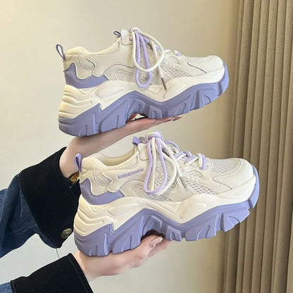 Lightweight sports running shoes for women 2024 spring new mesh campus style Forrest Gump daddy all-match casual trendy shoes.