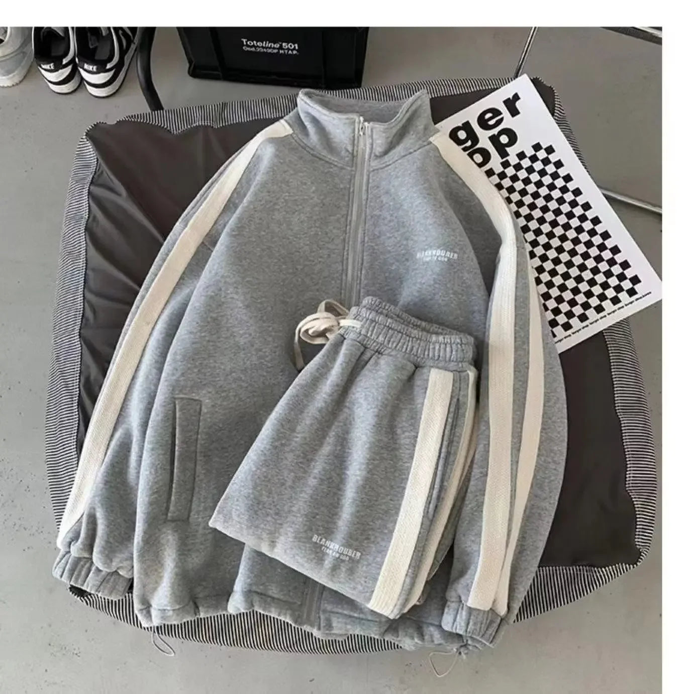 Autumn Sweatshirt Suit High-End Feel Trendy Casual Sports Men's Wear Full Set Matching Trendy Male Outfit.