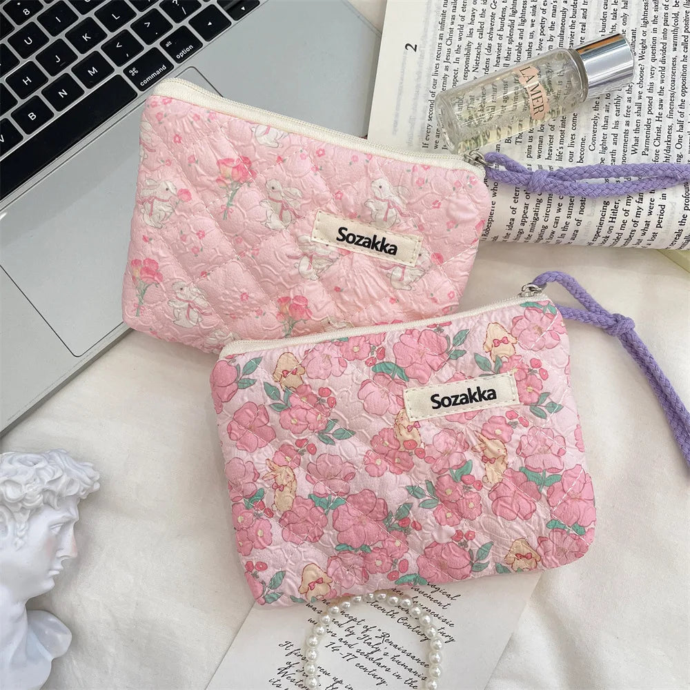 Cute Travel Cosmetic Lipstick Earphone Card Small Portable Storage Bag Purse Mini Makeup Handbags Pouch Organizer In Make Up Bag.