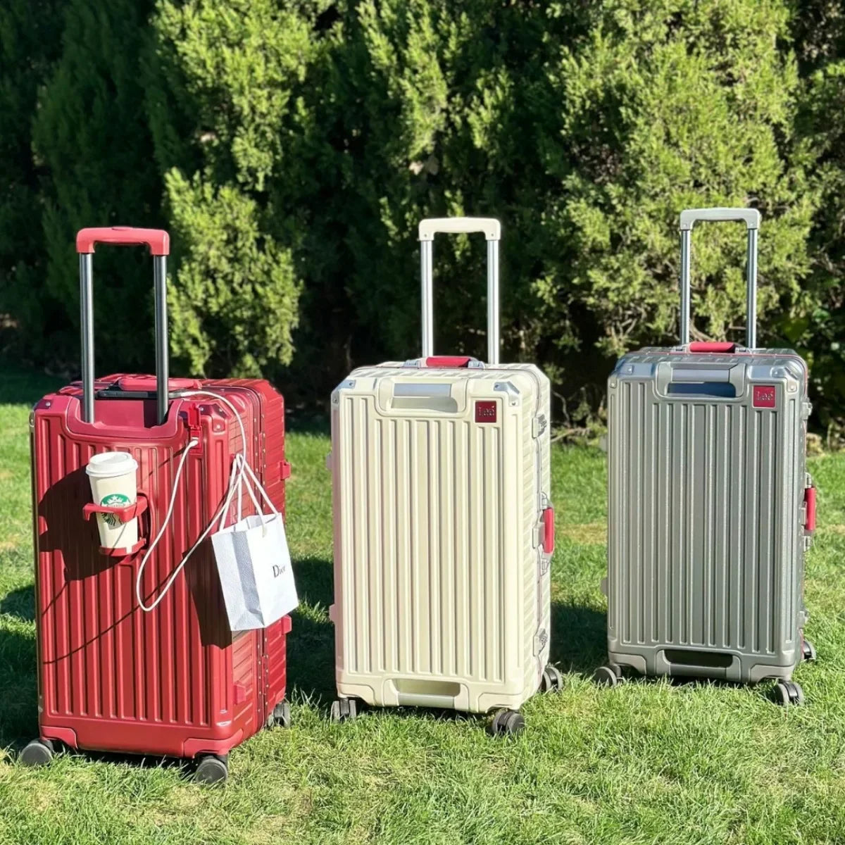 20-Zoll-Rollgepäck für die Kabine, multifunktionaler Reisekoffer, Passwortsperre, omnidirektionales Rad, Rollgepäckkoffer.