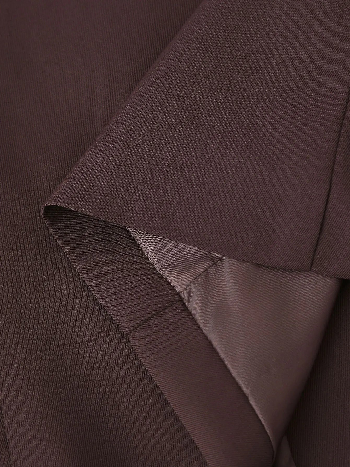 TRAFZA Frauen Elegante Feste Revers Zwei Tasten Anzug Jacke Mode Lange Hülse Dünne Kurze Mäntel 2024 Neue Casual Büro Dame Blazer.