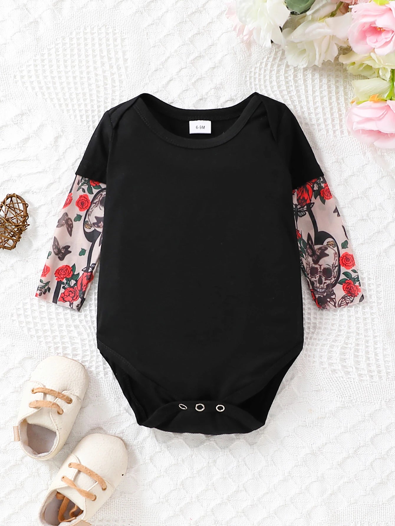 Sommer Baby Boy Kleidung Body suits Mode Neugeborenen Stram pler gefälschte zwei tätowierte Ärmel Baumwolle bequeme Baby Bodysuit Einteiler.