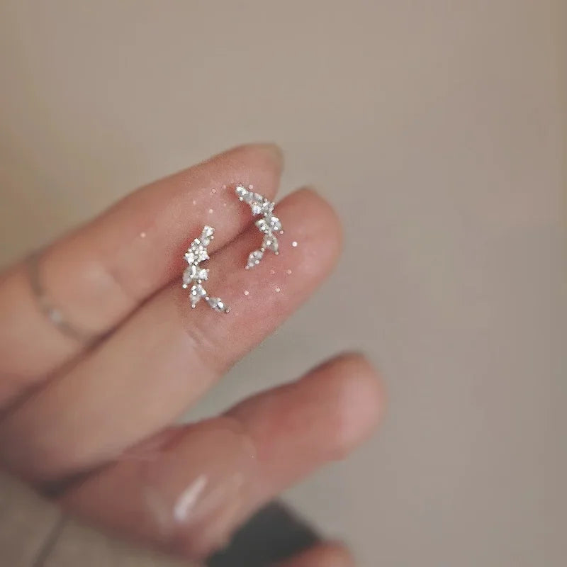 925 Silver Needle Mini Snowflake Flower Cubic Zirconia Earrings Ear Bone Nail Piercing Ear Jewelry Children's Earrings.