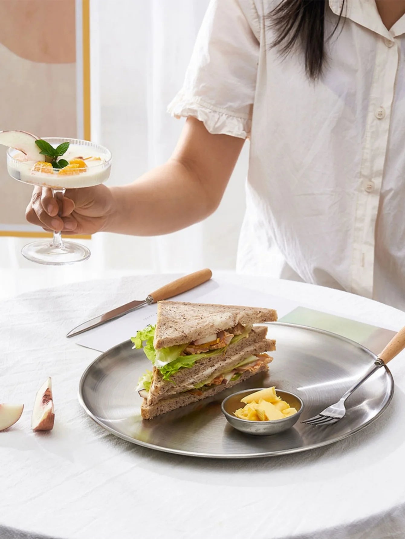 4pcs stainless steel silver plates, Korean style grilled meat plates, household circular trays, bone plates, cake plates.