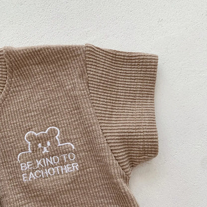 Baby Krabbeln Kleidung Sommer Kurzarm Cartoon Bär Brief Outfits Kinder Infant Bodys Baumwolle Ein Stück Klettern Anzug.