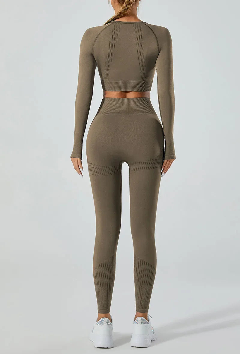 In-stock Women's Yoga Suit Five-piece Set Seamless Fitness Wear For Running Sports Top Leggings From Mainland China