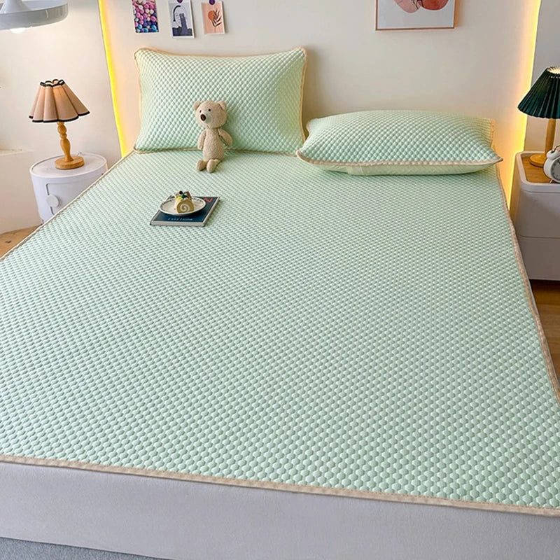 High End Latex Cooling Mattress with Elastic Band Quick-Dry Breathable Summer Bed Mat Machine Washable Foldable Sleeping Pad.