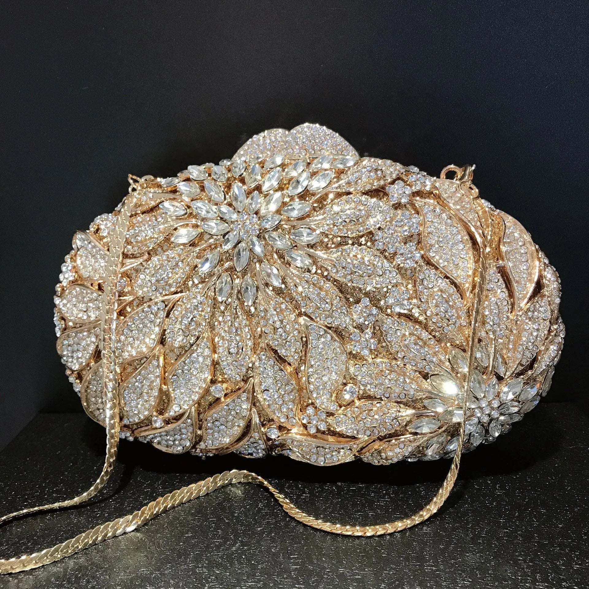 Gold Metal Leaves White Crystals Evening Clutch Bags Luxury Women Wedding Party Purse Ball Handbags Rhinestone Mini heart bag.