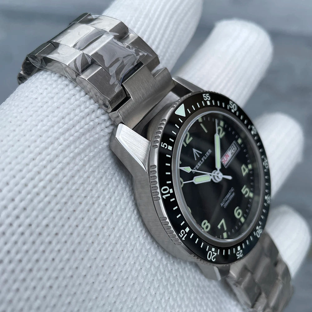STEELFLIER Official SF787 Dive Luxury Wristwatches Double Calendar NH36 Movement Super Luminous 200M Waterproof Mechanical Watch.